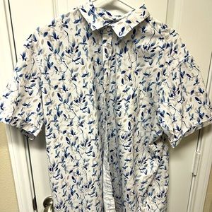 Apt. 9 short sleeve button up shirt Size XL